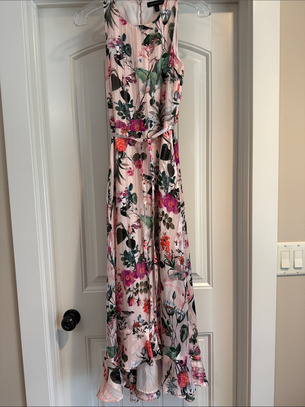 Sleeveless Pink Floral Maxi Dress with Belt